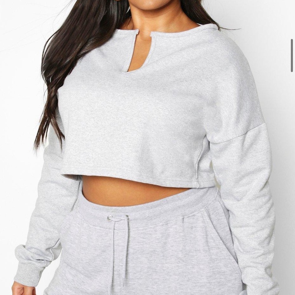 Basic V neck Crop Sweat - 16